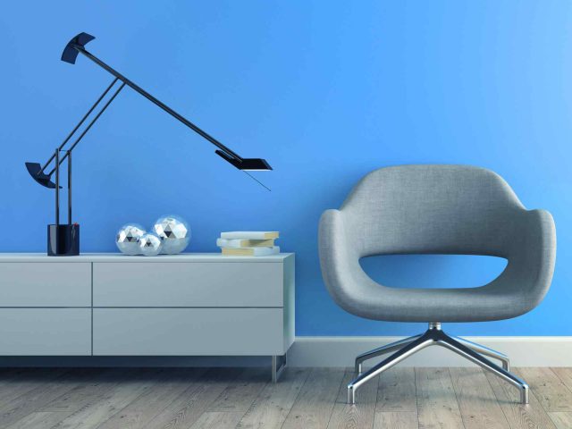 https://santosoadhiperkasa.com/wp-content/uploads/2017/05/image-chair-blue-wall-640x480.jpg